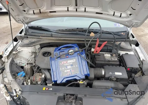 2019 Hyundai Elantra Se z USA, uszkodzony, nr VIN 5NPD74LF2KH469066